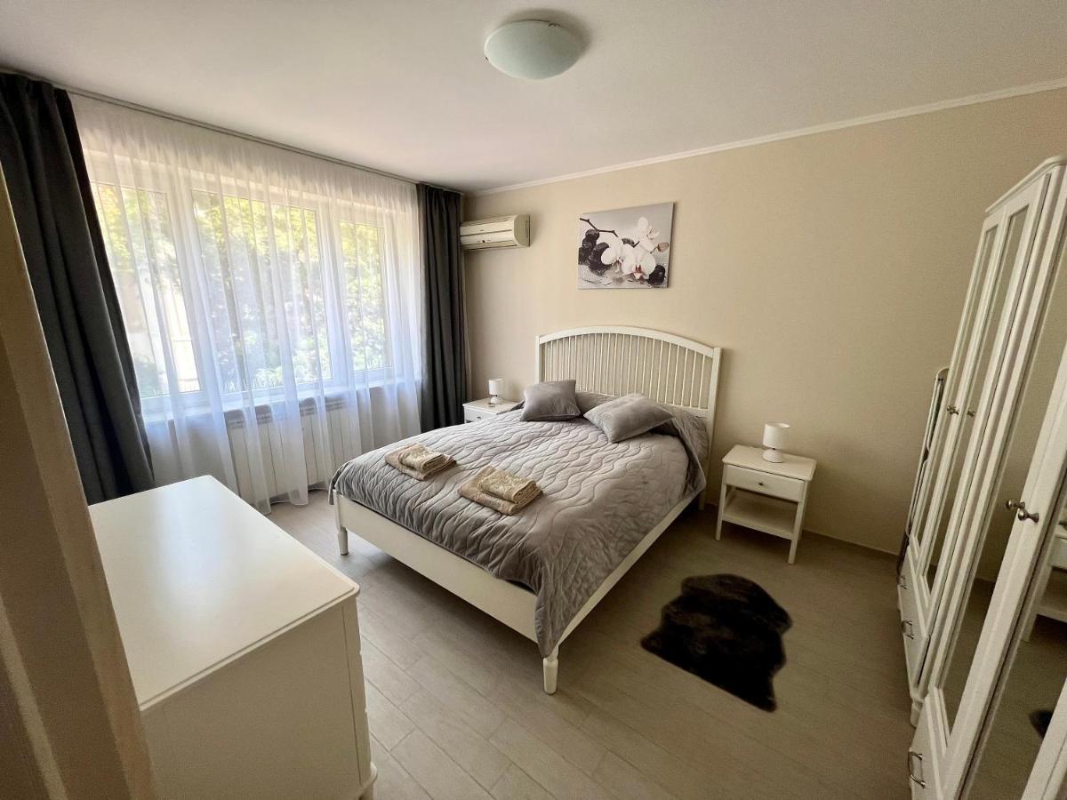 Excellent Location ! General Gurko Apartment Sofia Esterno foto
