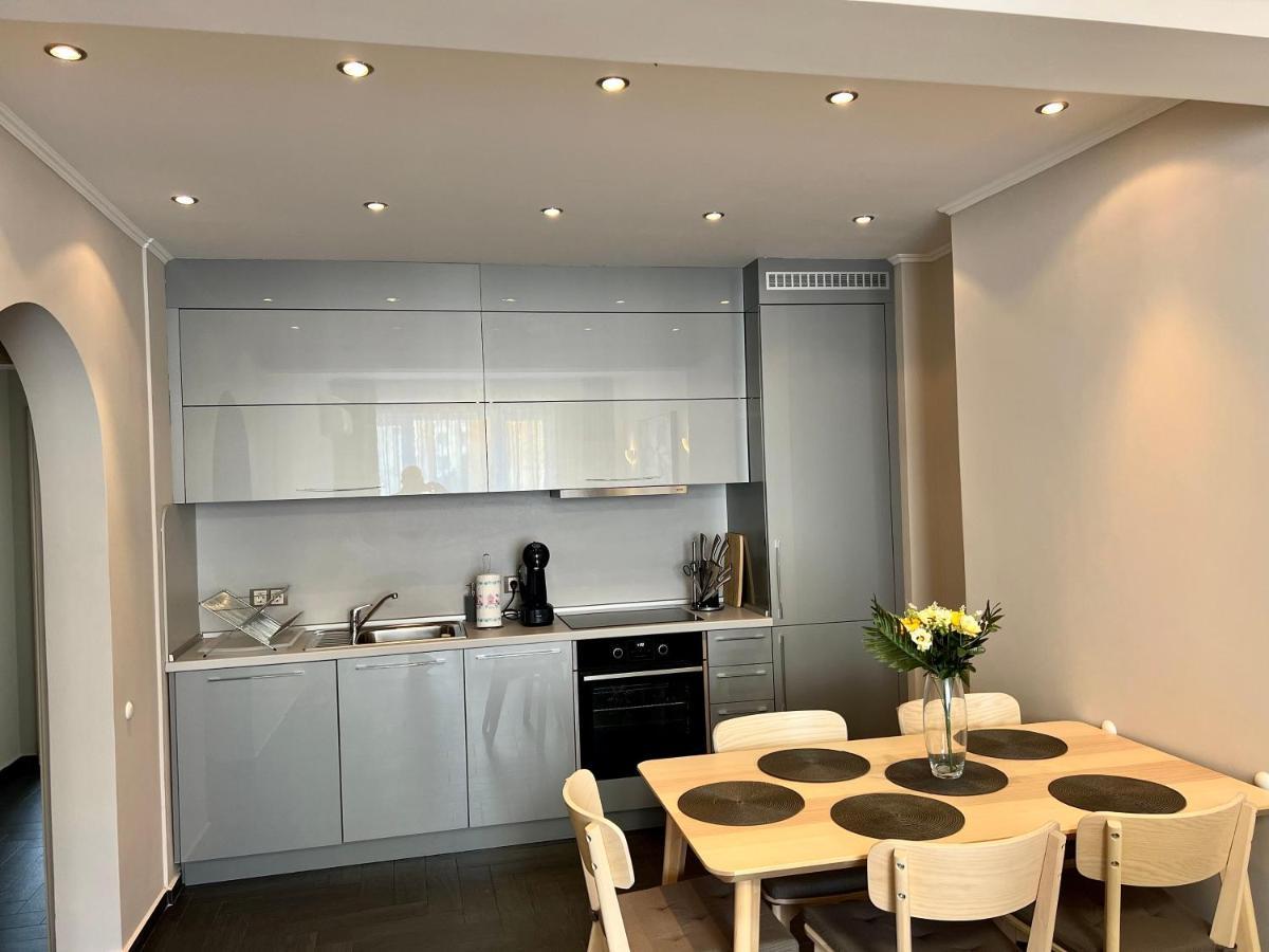 Excellent Location ! General Gurko Apartment Sofia Esterno foto
